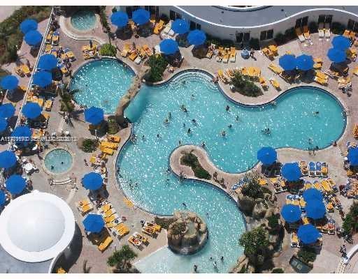 TRUMP ROYALE CONDO - Residential