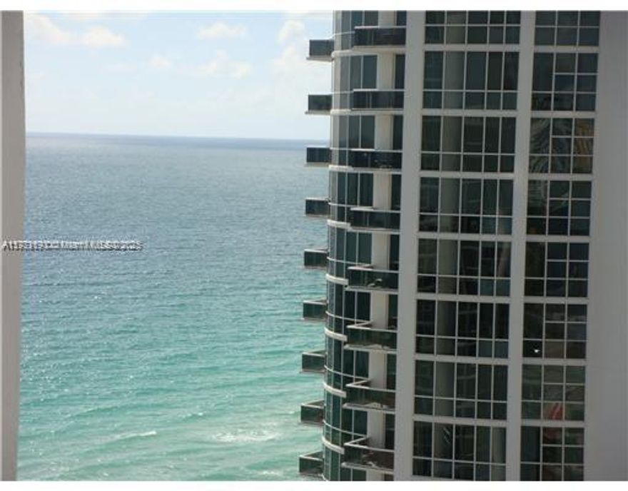 Spectacular ocean, city and canal views unit located at the exclusive Trump Royale in Sunny Isles. European wood kitchen cabinets and top pof the line stainless steel appliances. Luxury resort style living with five star hotel amenities: privet ocean acces, pool, Jacuzzi, tennis courts, spa services, gym, sauna, steam room, 24 hr concierge, valet parking, pet friendly and much more. Best deal at the building.