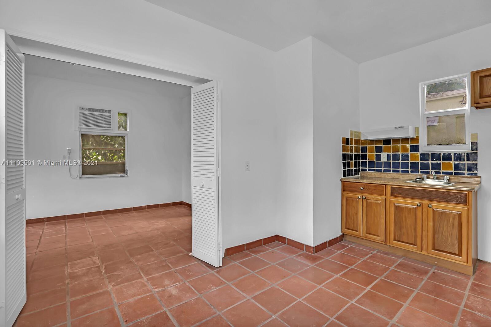 CORAL GABLES SEC E - Residential
