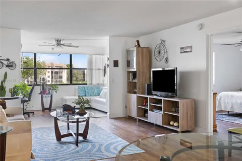 10207 Sunrise Lakes Blvd Unit 203, Sunrise, FL 33322 - MLS#: A11645131