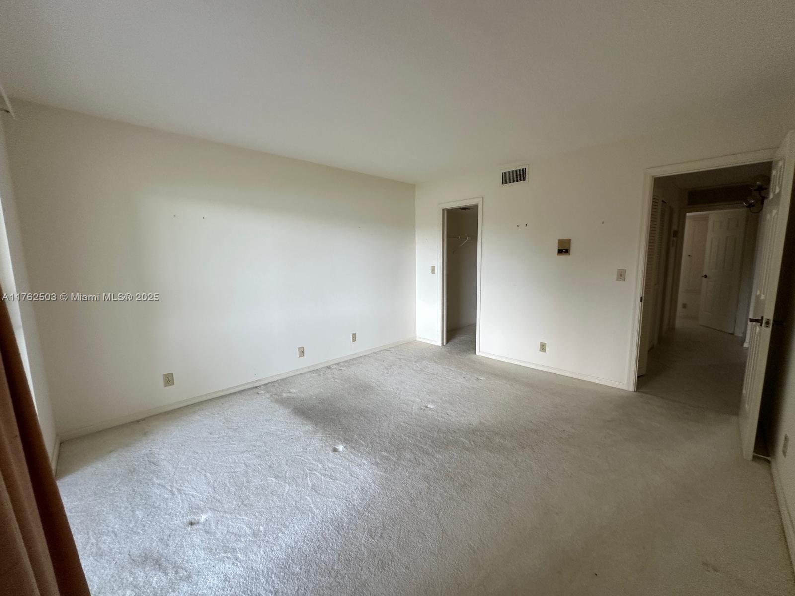 SHORES AT WELLINGTON COND - Residential