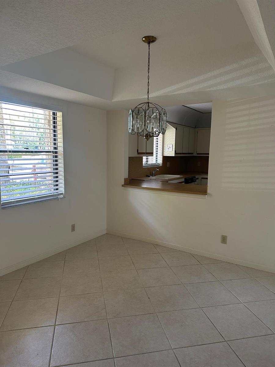 SHORES AT WELLINGTON COND - Residential