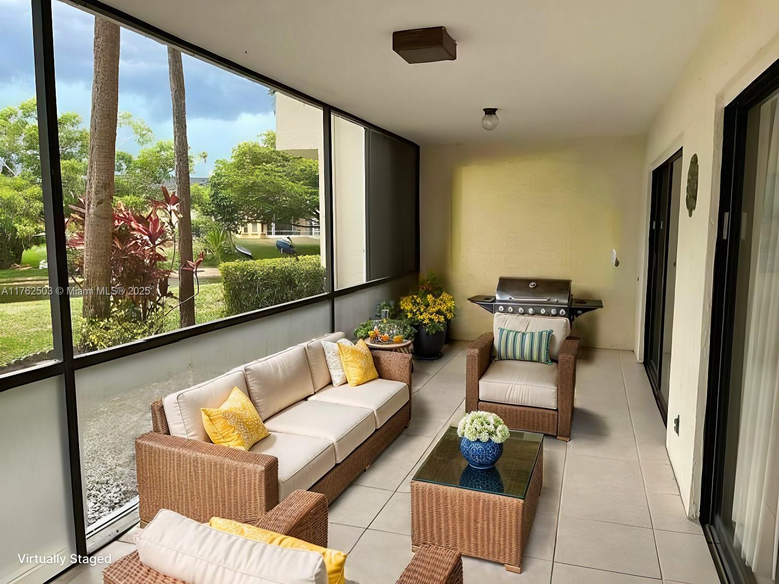 SHORES AT WELLINGTON COND - Residential