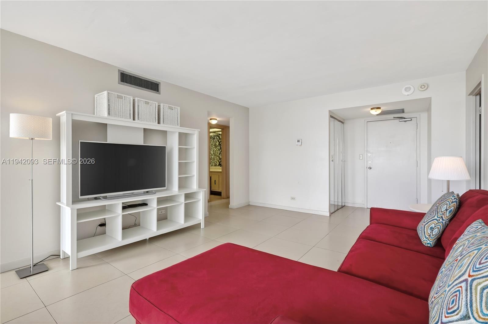 WINSTON TOWERS 500 CONDO - Residential