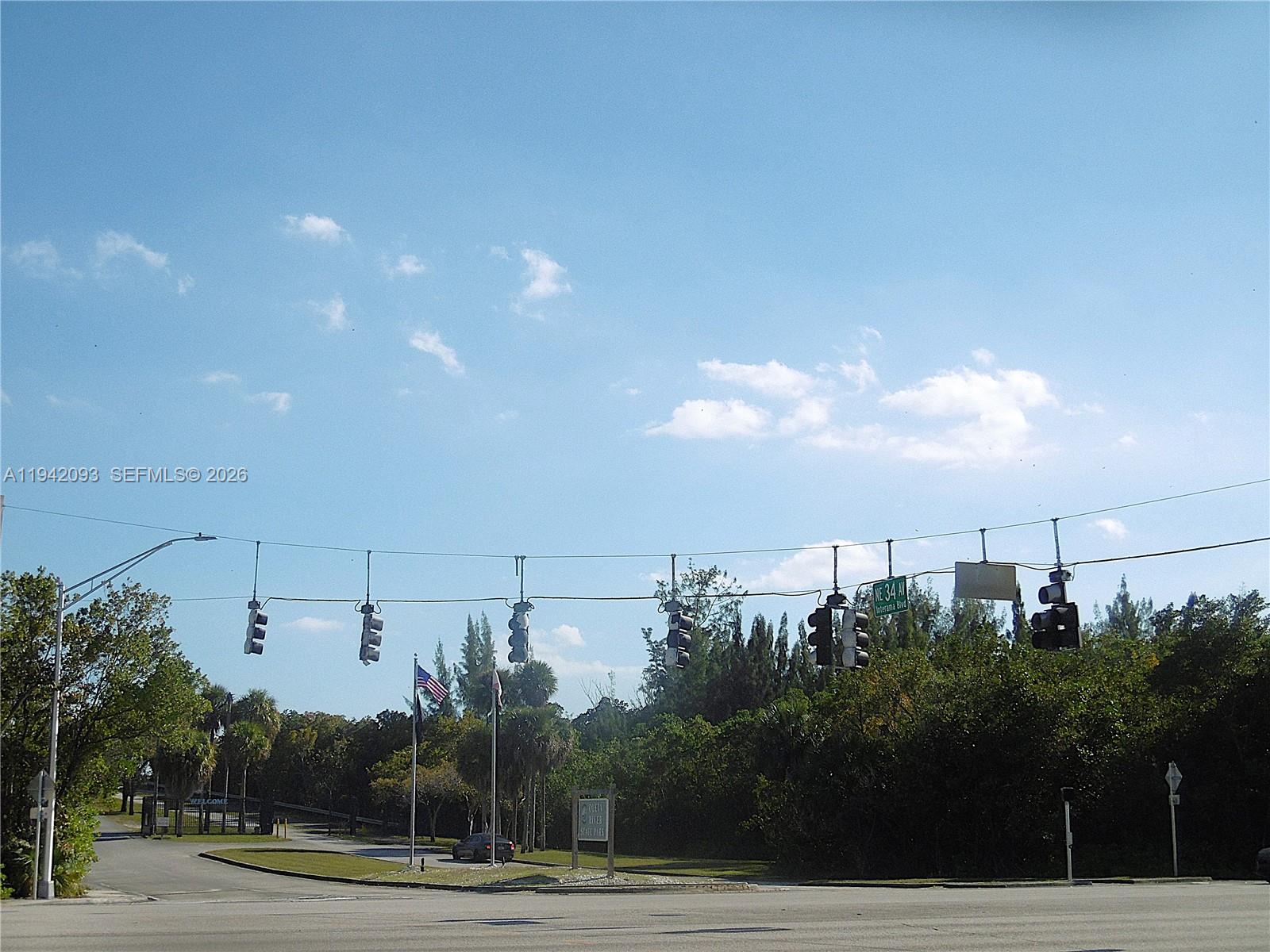 WINSTON TOWERS 500 CONDO - Residential