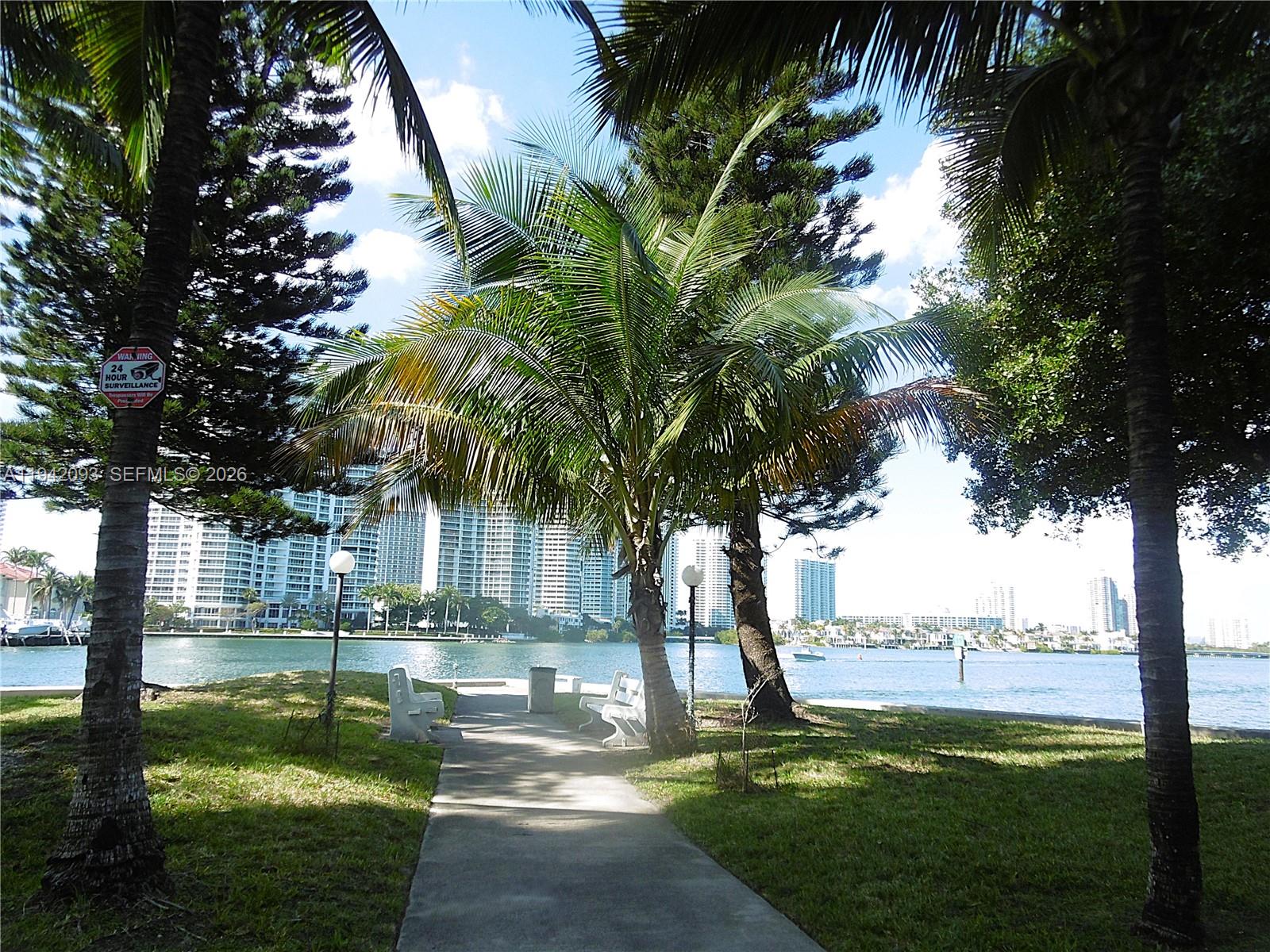 WINSTON TOWERS 500 CONDO - Residential