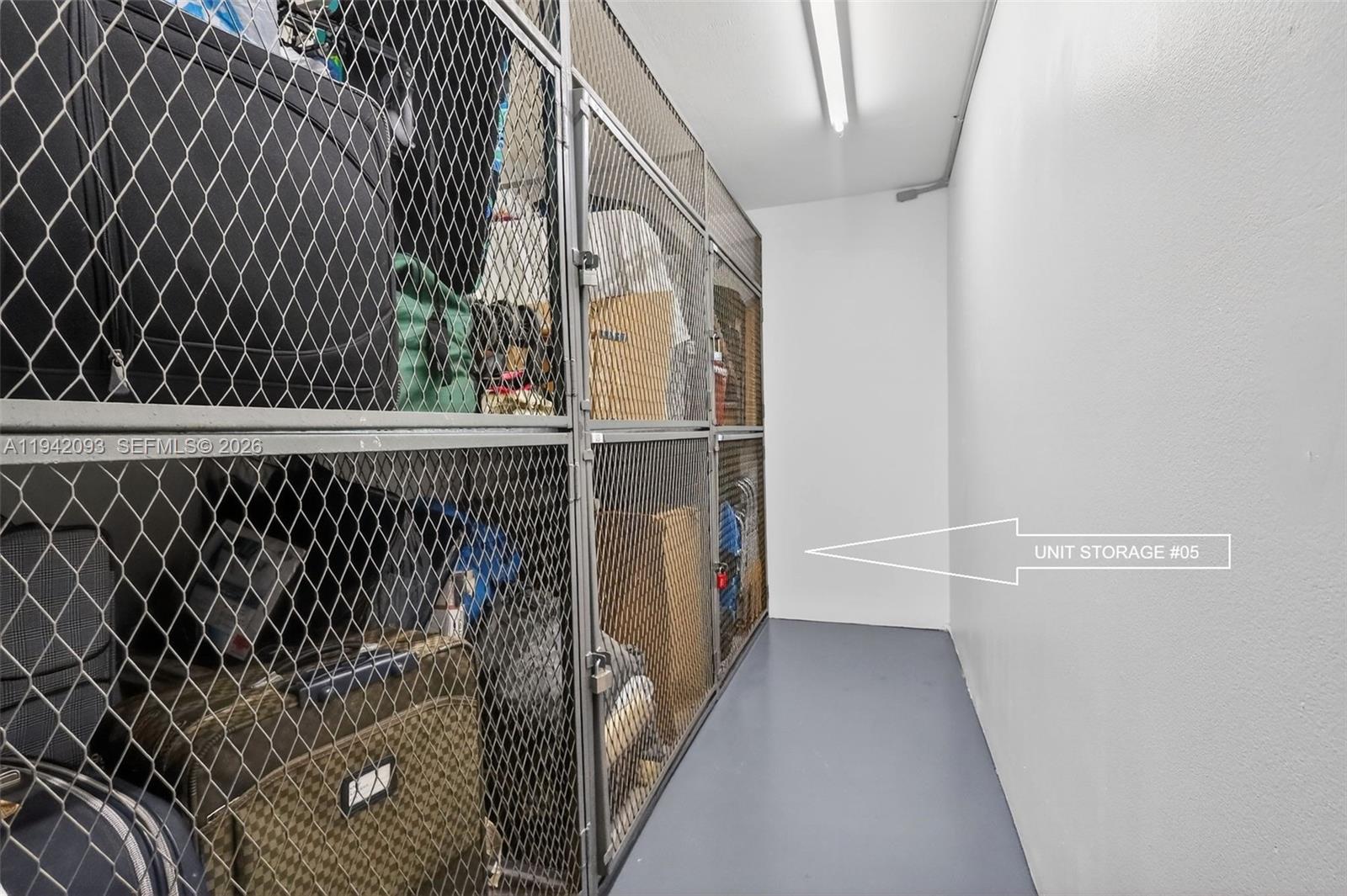 WINSTON TOWERS 500 CONDO - Residential