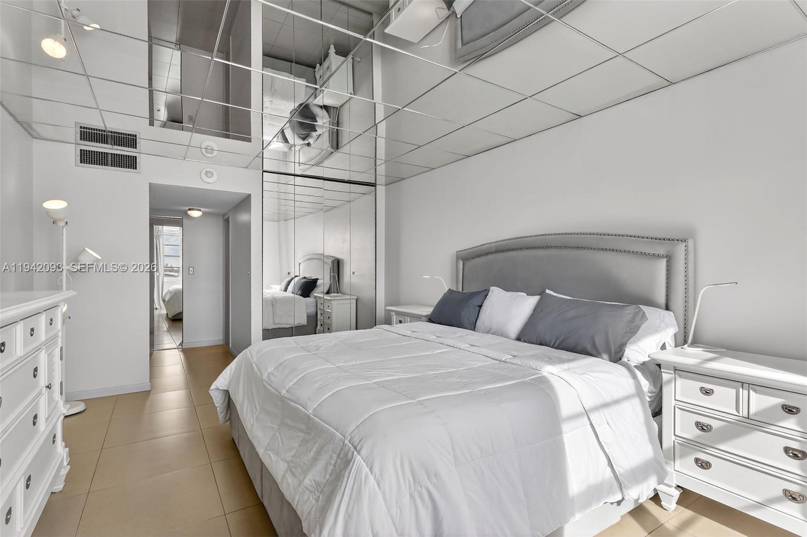 WINSTON TOWERS 500 CONDO - Residential