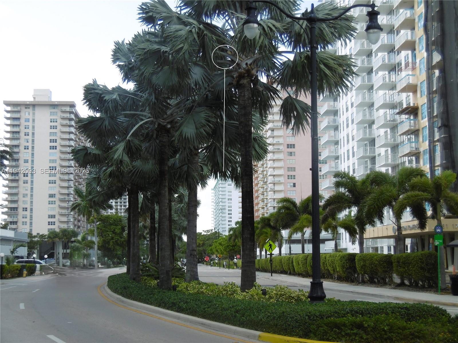 WINSTON TOWERS 500 CONDO - Residential