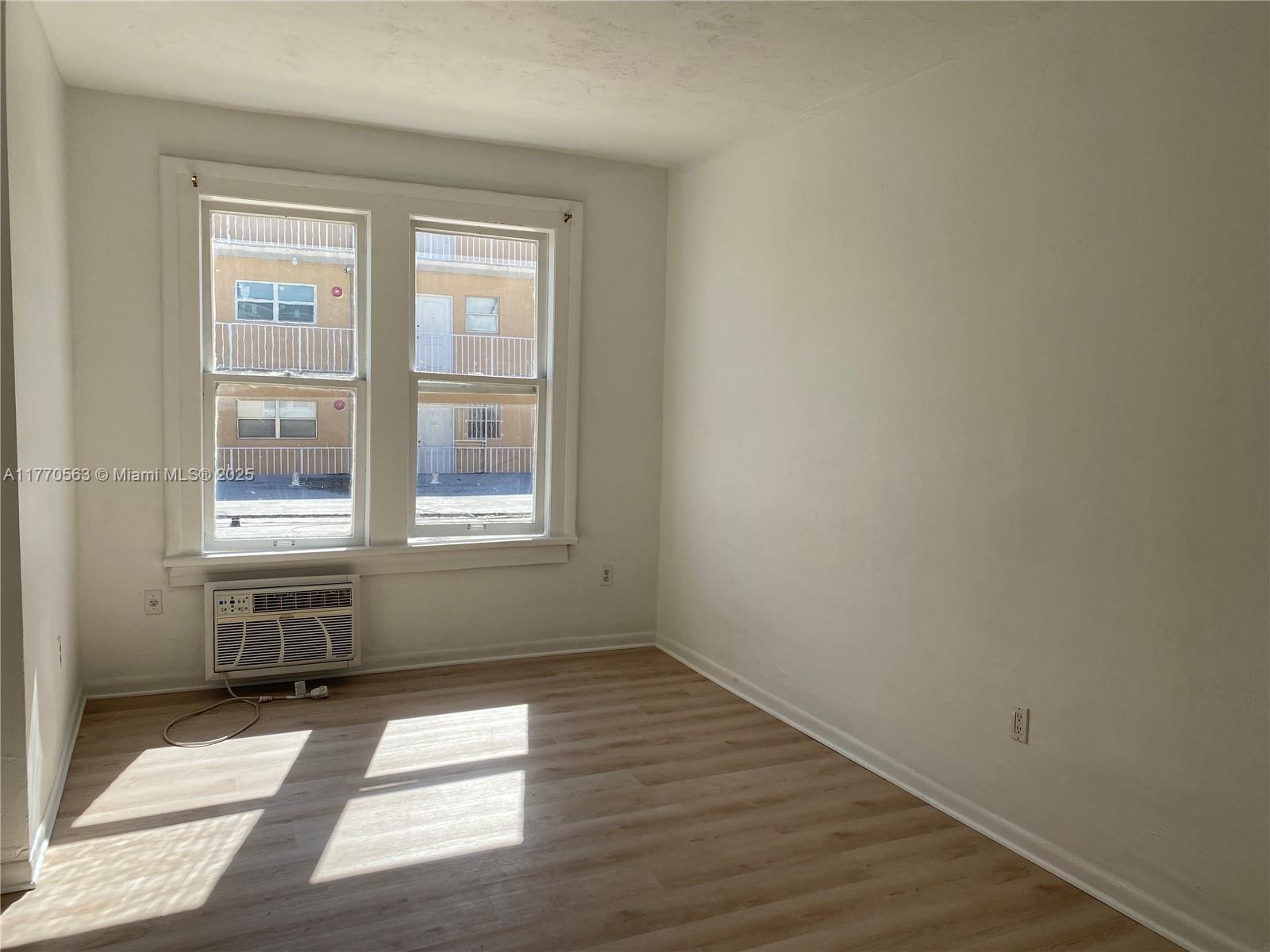 1615 Pennsylvania Ave 28, Miami Beach, Miami-Dade County, Florida - 1 Bedrooms  
1 Bathrooms - 