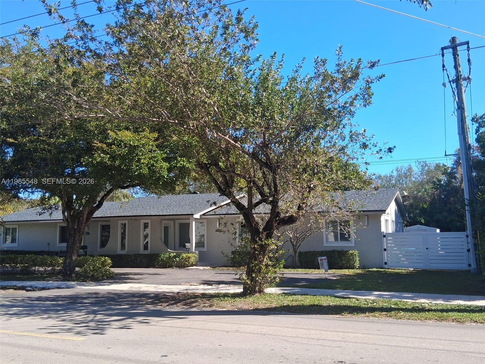 SUNILAND ESTATES - Residential Lease