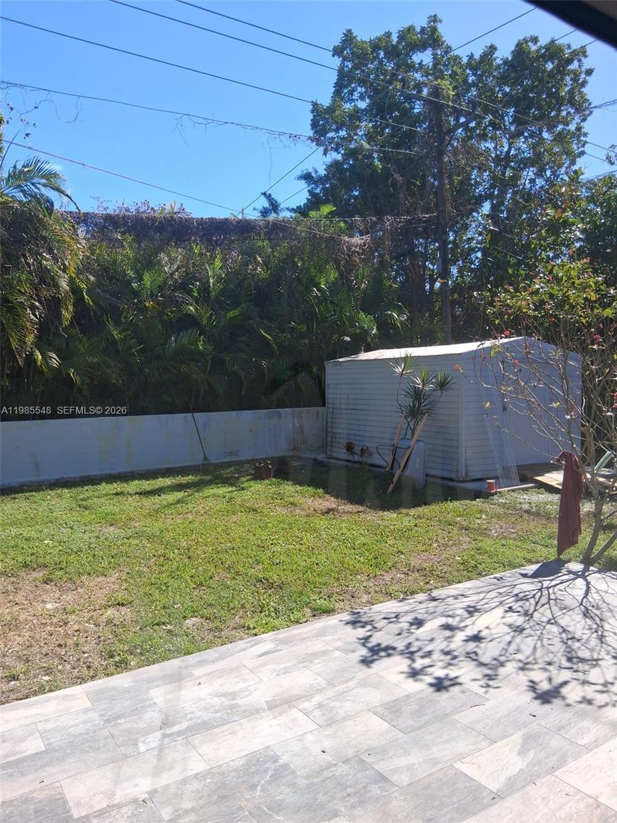 SUNILAND ESTATES - Residential Lease