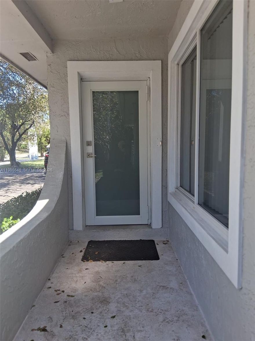 Dream Rental Alert!!! Finely Remodeled Property for Rent!?? Located in a tranquil oasis, just moments from main routes and top shopping destinations, this stunning property is a rare find. Enjoy the perfect blend of comfort and convenience in a beautifully remodeled home, nestled in a great neighborhood with quiet streets and excellent schools. With its prime location, you'll appreciate the ease of access to local amenities, while still enjoying the peace and serenity of a suburban retreat. Don't miss your chance to make this charming home yours – schedule a viewing today and experience the best of suburban living!