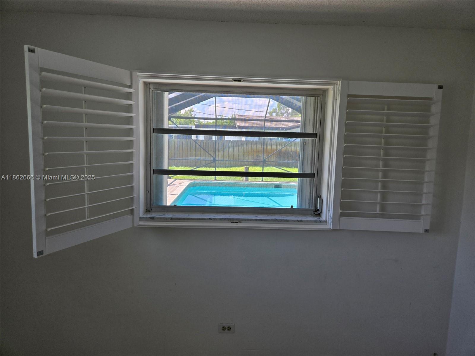 PLANTATIONS SECLUDED GARD - Residential