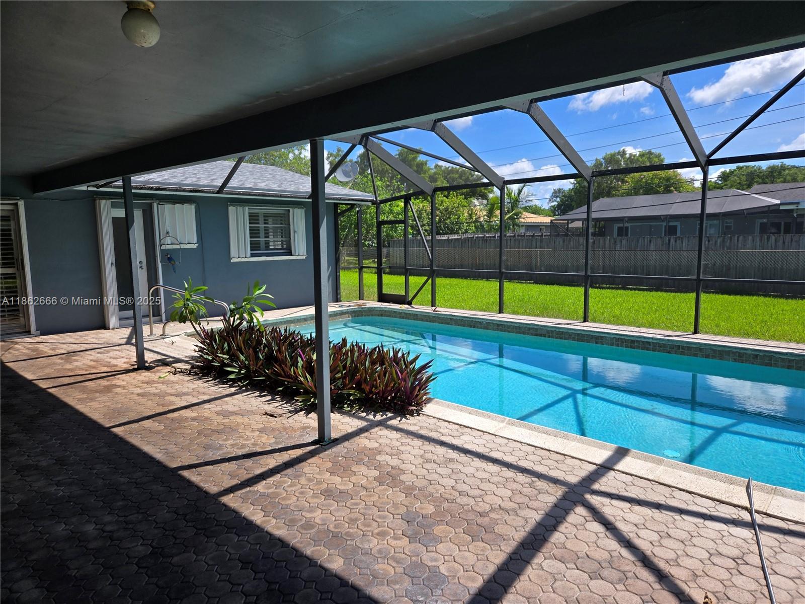 PLANTATIONS SECLUDED GARD - Residential