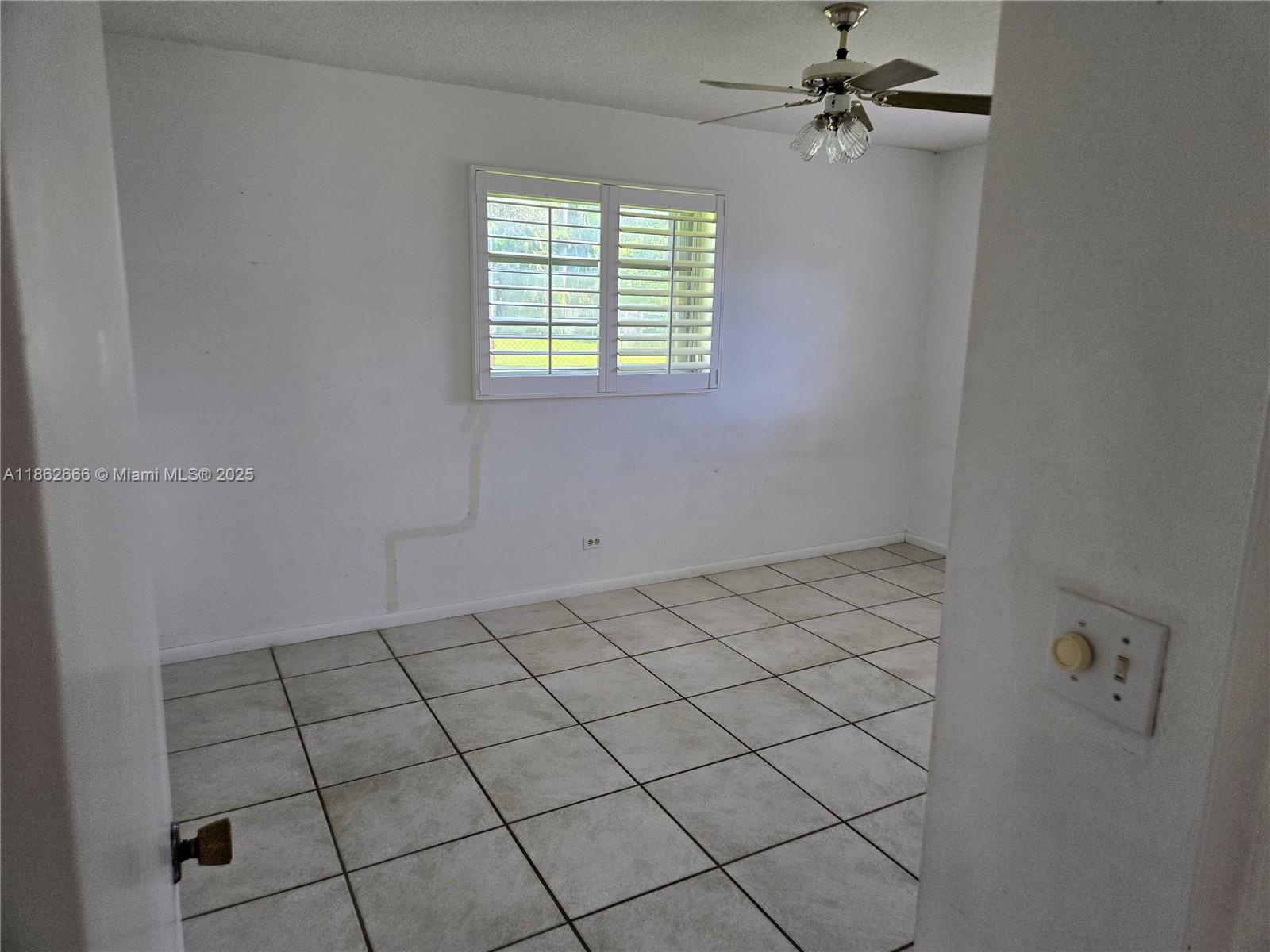 PLANTATIONS SECLUDED GARD - Residential