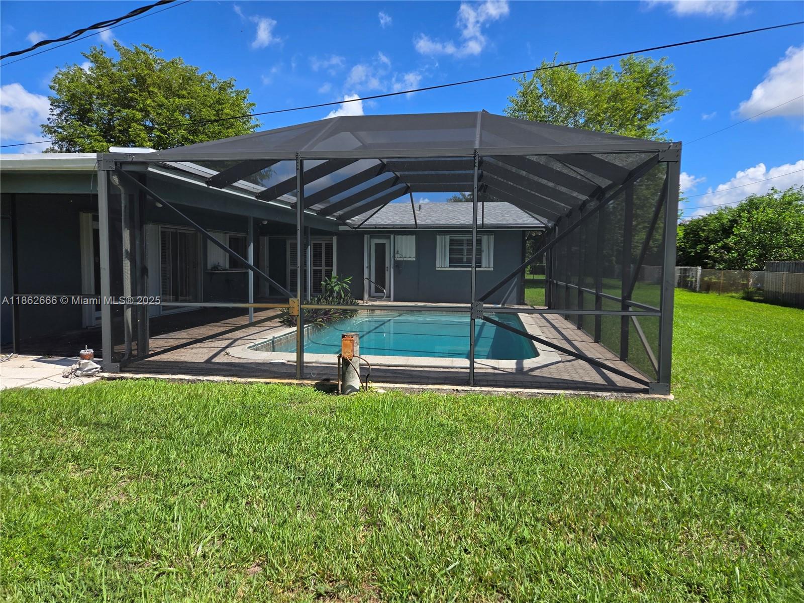 PLANTATIONS SECLUDED GARD - Residential