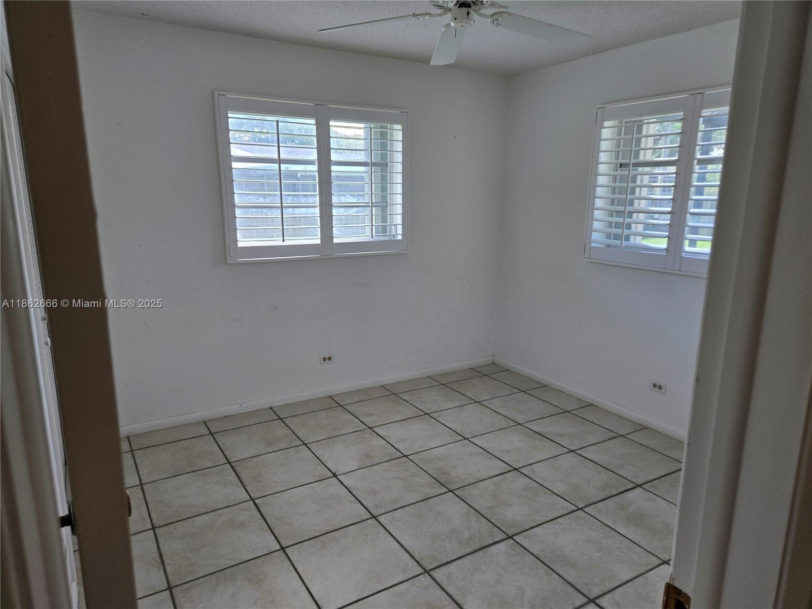 PLANTATIONS SECLUDED GARD - Residential