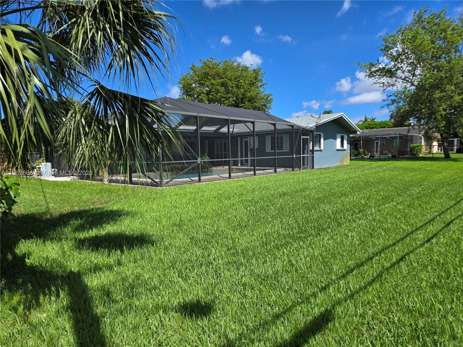 PLANTATIONS SECLUDED GARD - Residential