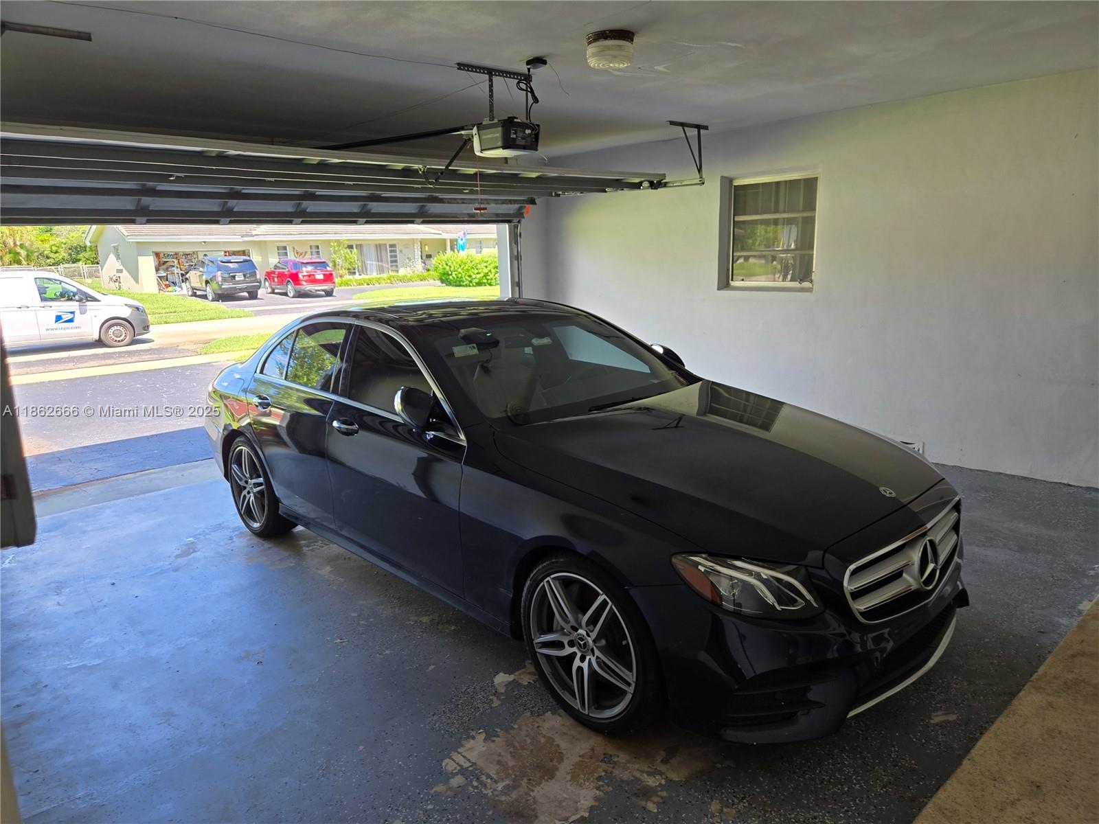 PLANTATIONS SECLUDED GARD - Residential