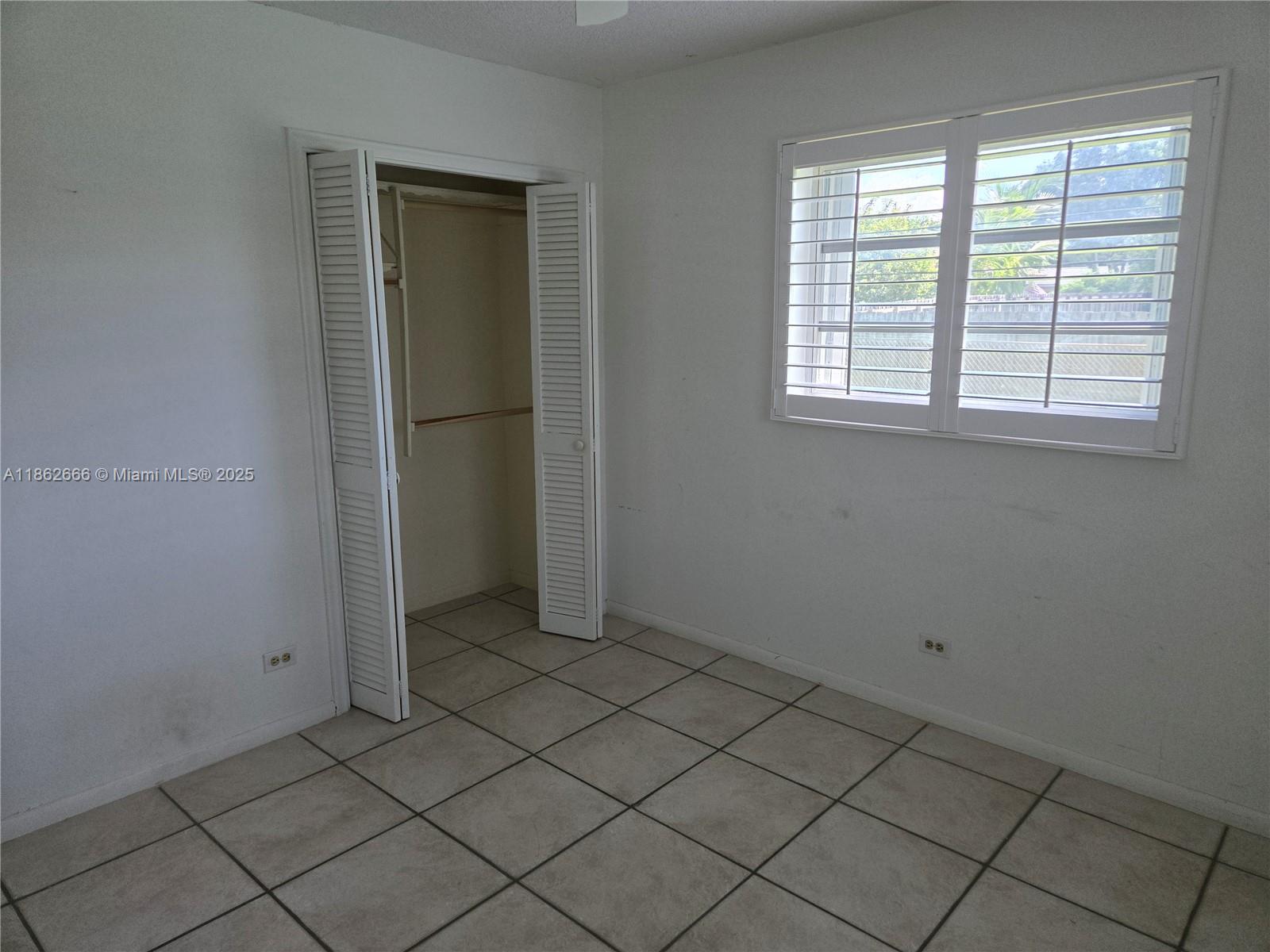 PLANTATIONS SECLUDED GARD - Residential