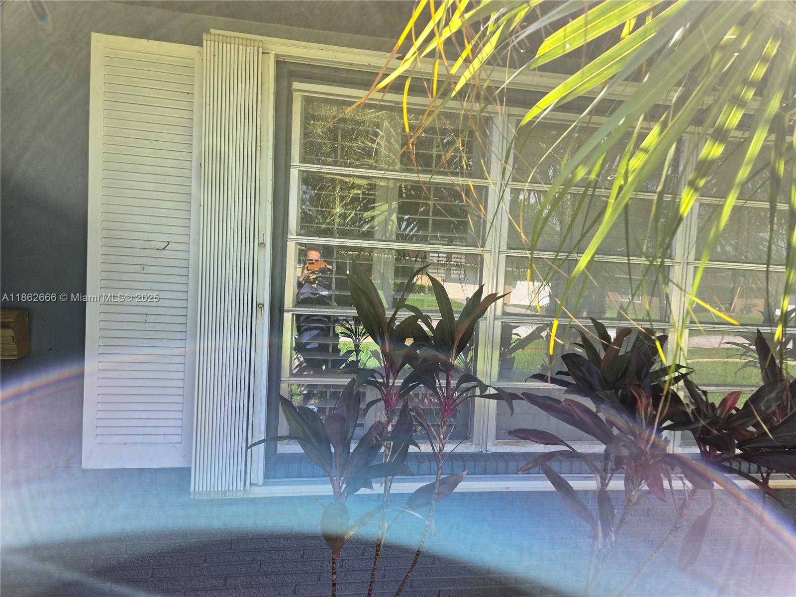 PLANTATIONS SECLUDED GARD - Residential