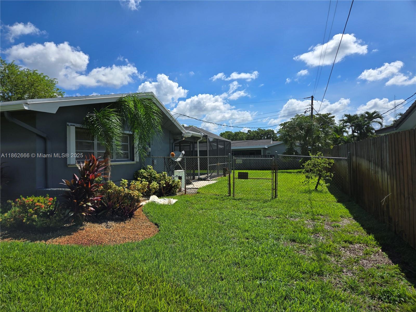 PLANTATIONS SECLUDED GARD - Residential