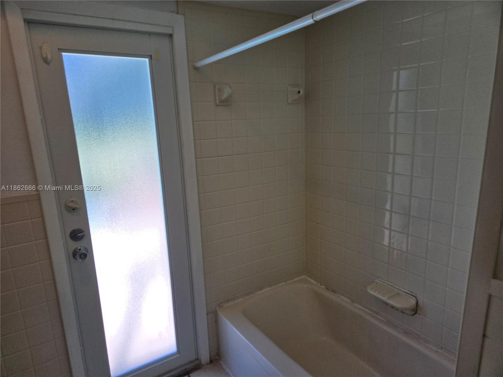 PLANTATIONS SECLUDED GARD - Residential