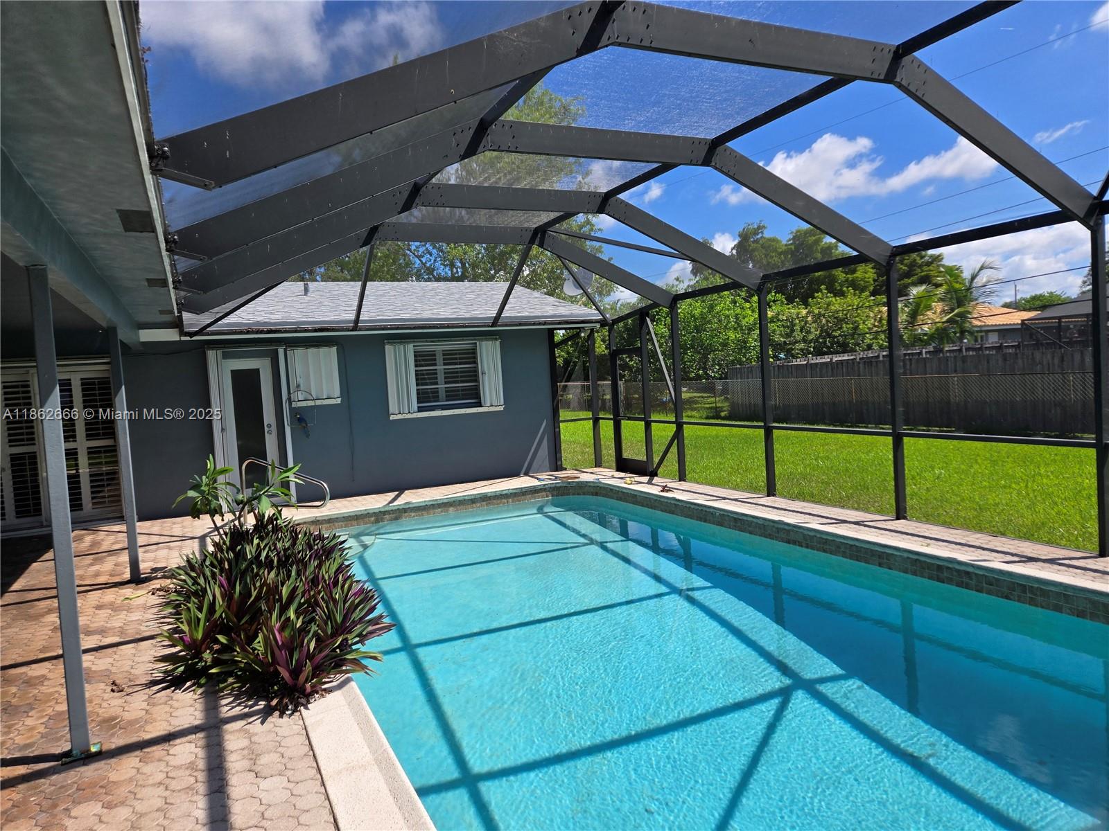 PLANTATIONS SECLUDED GARD - Residential