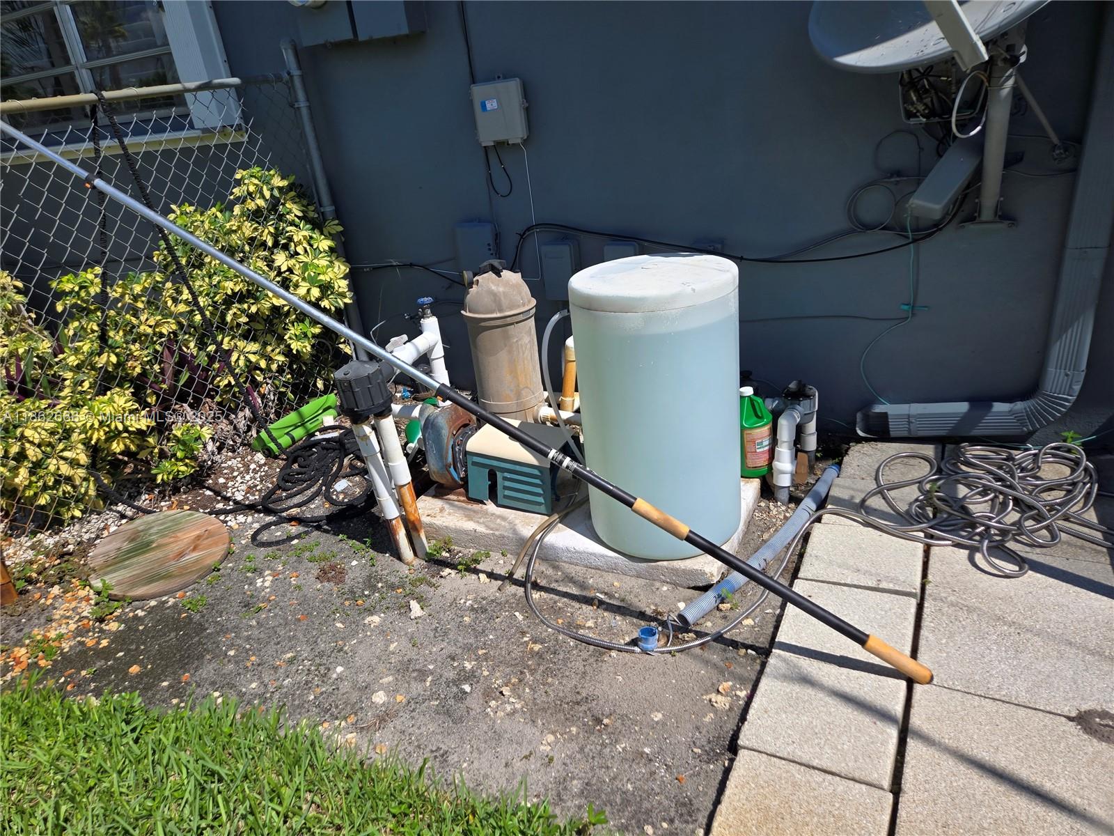 PLANTATIONS SECLUDED GARD - Residential