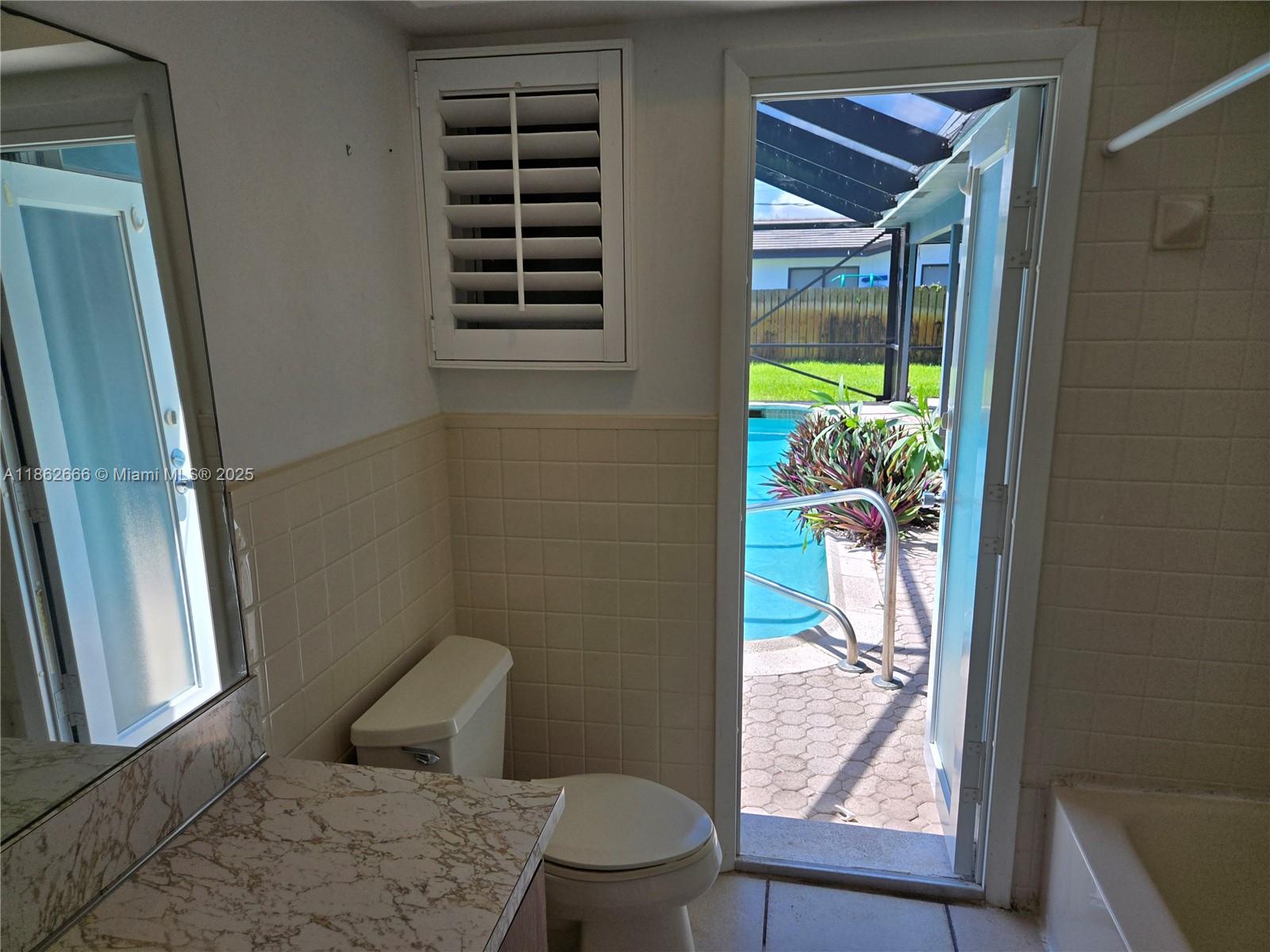 PLANTATIONS SECLUDED GARD - Residential