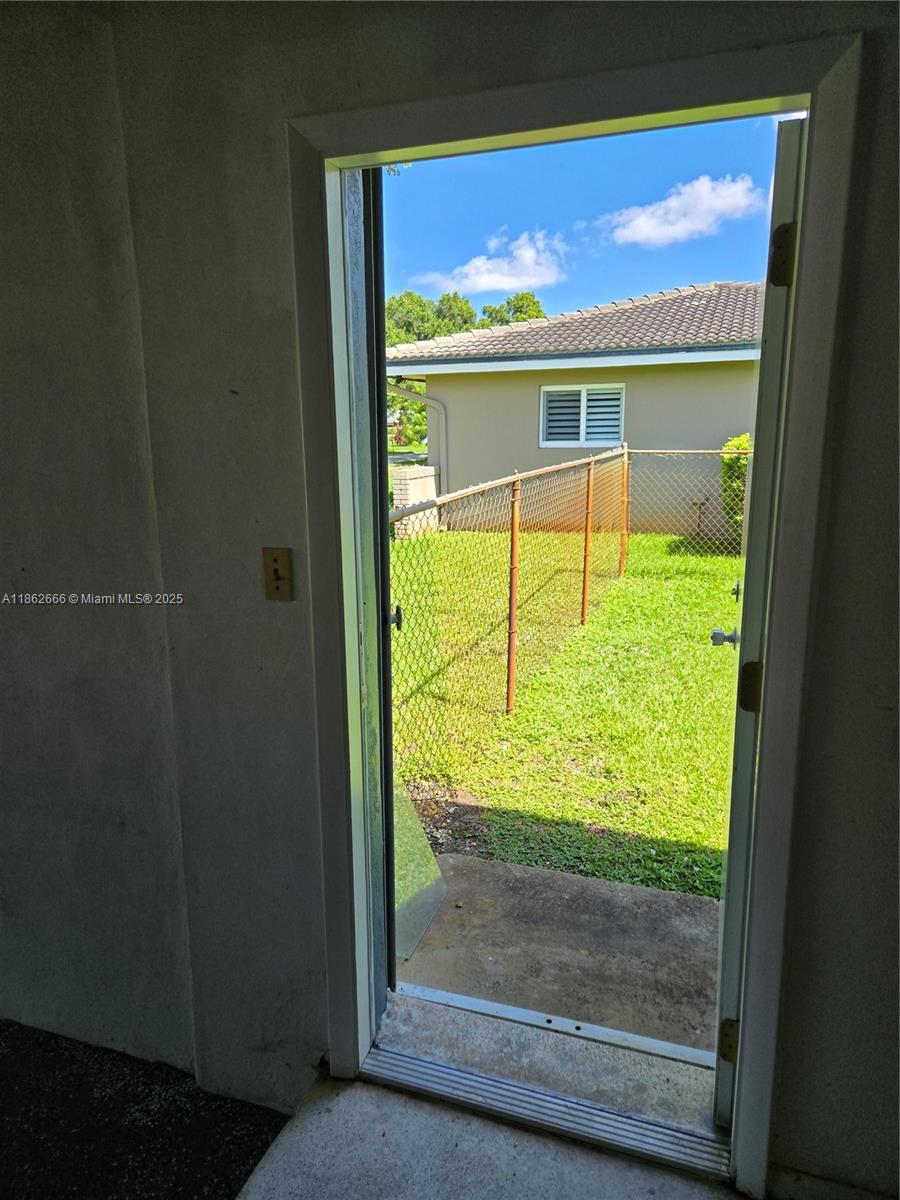 PLANTATIONS SECLUDED GARD - Residential