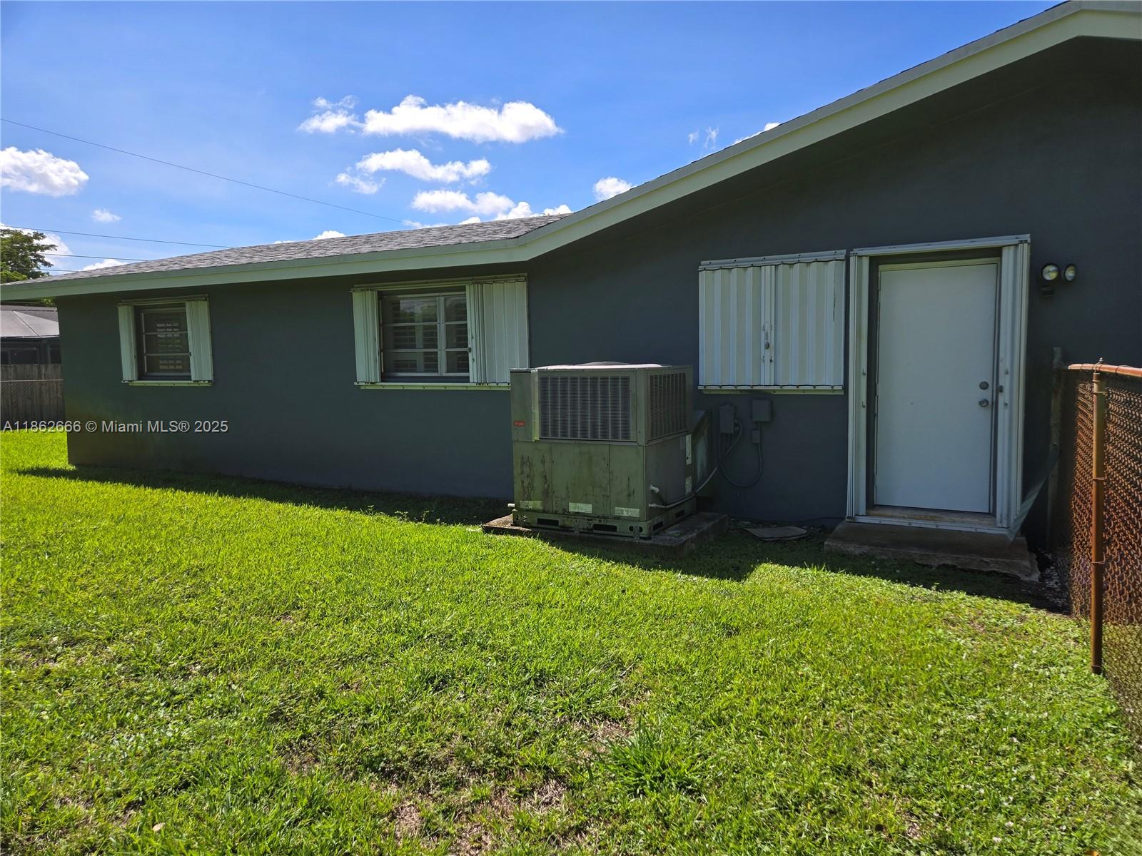 PLANTATIONS SECLUDED GARD - Residential