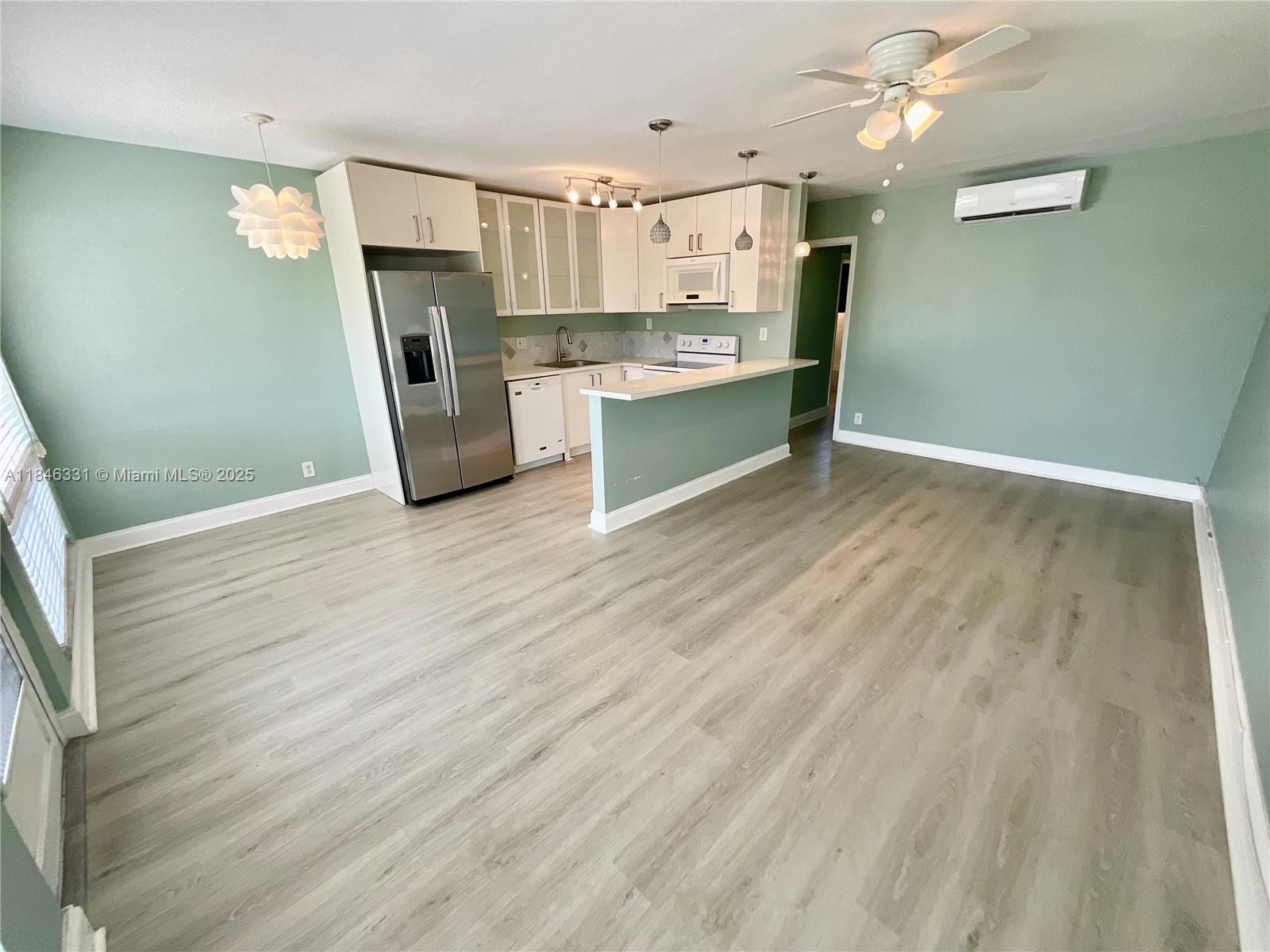 SUTTON PLACE CONDO - Residential Lease