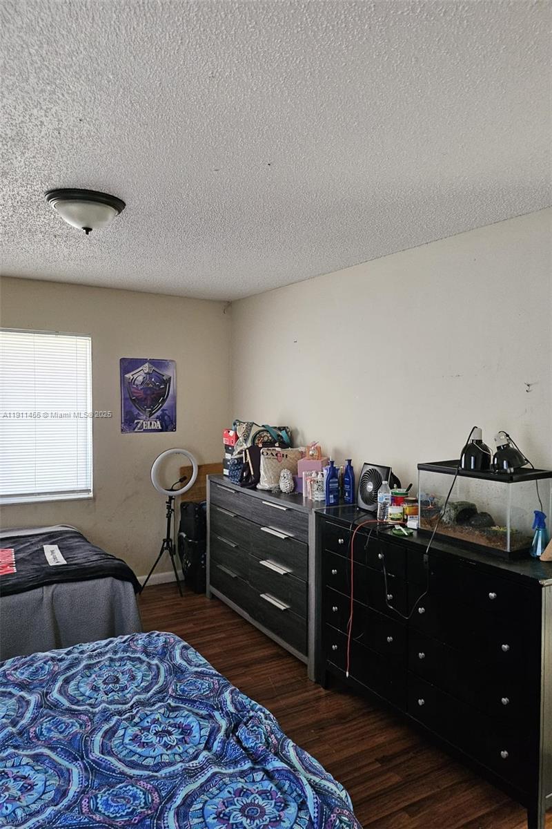 ABBEY PARK GARDENS I COND - Residential