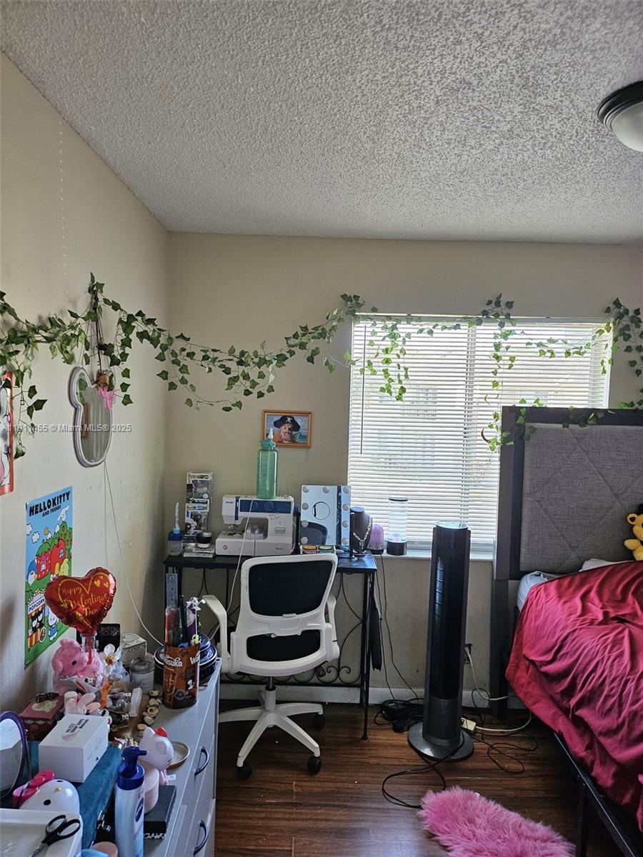 ABBEY PARK GARDENS I COND - Residential