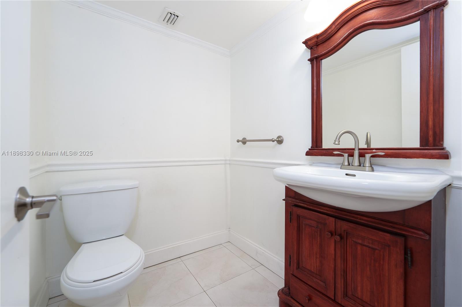 PARKVIEW HOUSE CONDO - Residential