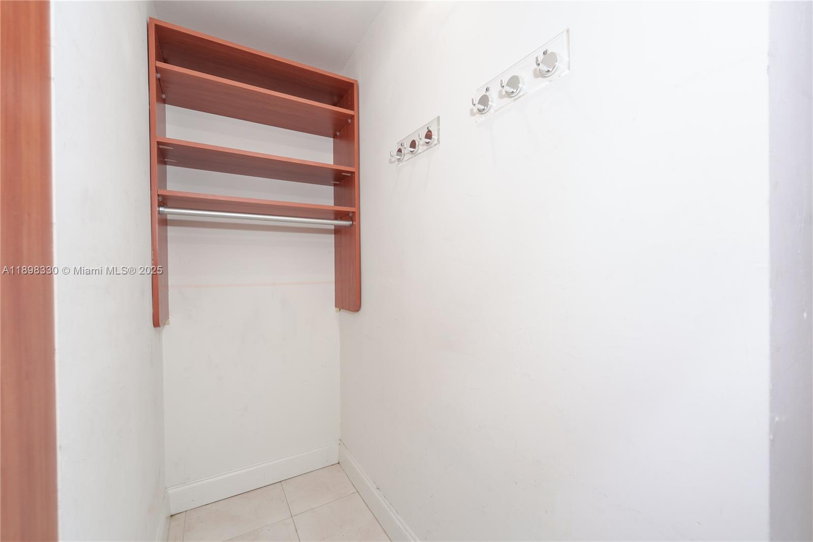 PARKVIEW HOUSE CONDO - Residential