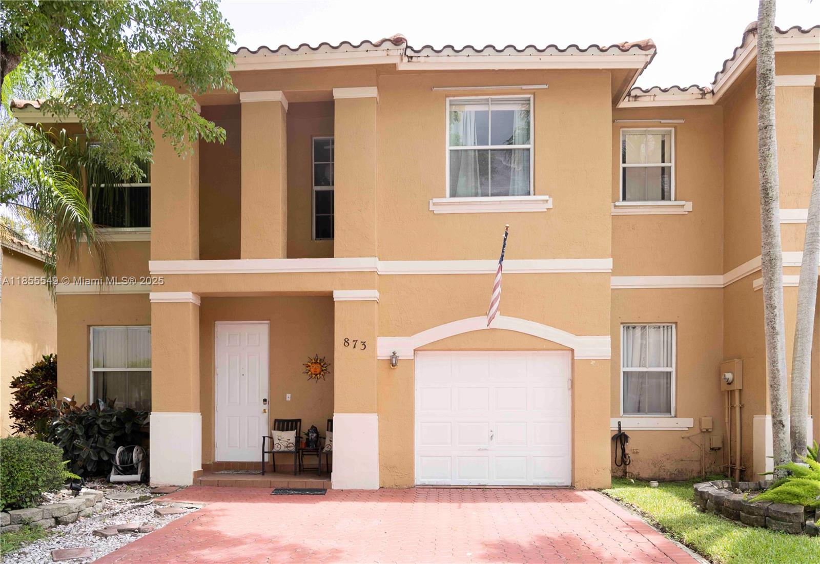 Beautiful 4-bed, 2.5-bath townhouse in sought-after Pembroke Falls! Just under 1,600 sq. ft., this owner-occupied home is in excellent condition with a modern kitchen, open layout, and spacious bedrooms. Located across from an A+ rated school—perfect for families. Home can be offered furnished or unfurnished. Enjoy comfortable living in a well-maintained community close to shopping, dining, parks, and major highways. Move-in ready!