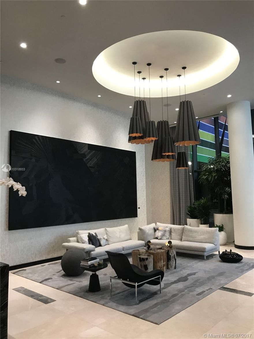 Beautiful 1 Bed / 1 Bath at Newest Brickell Heights ! Located in the Heart of Brickell, the Building is steps to Brickell City Centre, Marry Brickell Village with Great Amenities including Sky Pool Sky Pool Deck with panoramic Biscayne Bay and City views, Engaging Kids’ Club, Entertainment Rooms available for private events, 35,000 square feet of Class A of ce space, Luxuriously landscaped 9th. floor Pool Terrace with swimming pool and lap pool and exclusive Equinox Fitness Club & Spa. Rent includes 1 year membership at Equinox !!!!