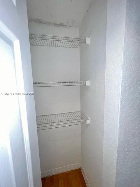 WELWORTH CONDO - Residential Lease