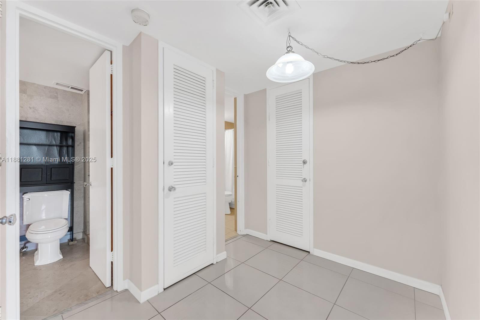 CRYSTAL HOUSE CONDO - Residential