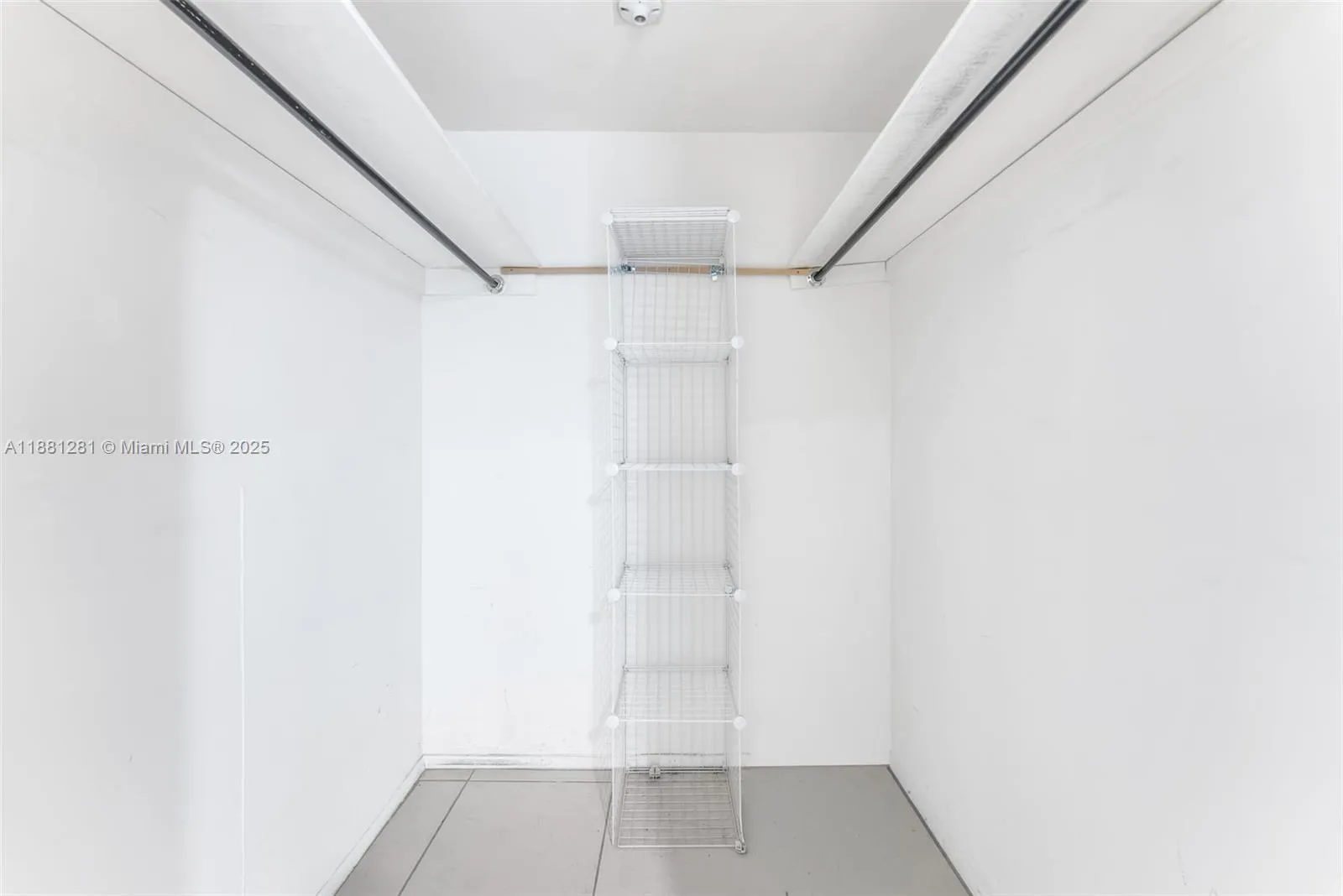 Miami Beach, Florida 33140, United States, 2 Bedrooms Bedrooms, ,2 BathroomsBathrooms,Residential,Active,213801