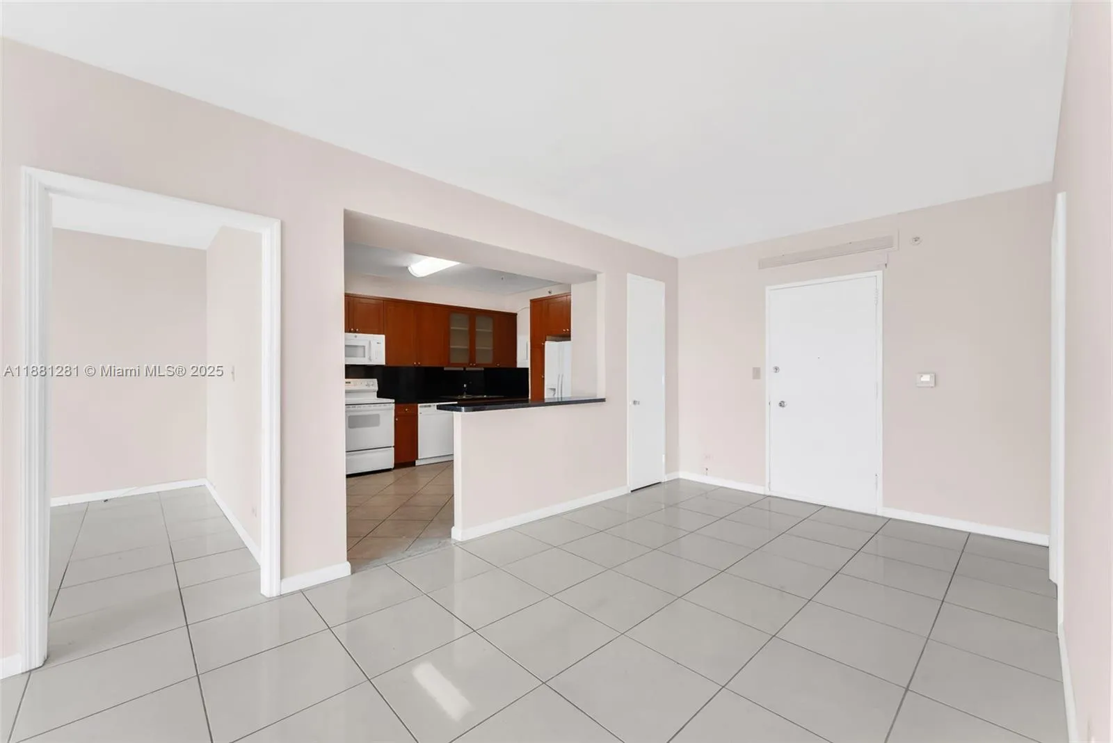 Miami Beach, Florida 33140, United States, 2 Bedrooms Bedrooms, ,2 BathroomsBathrooms,Residential,Active,213801