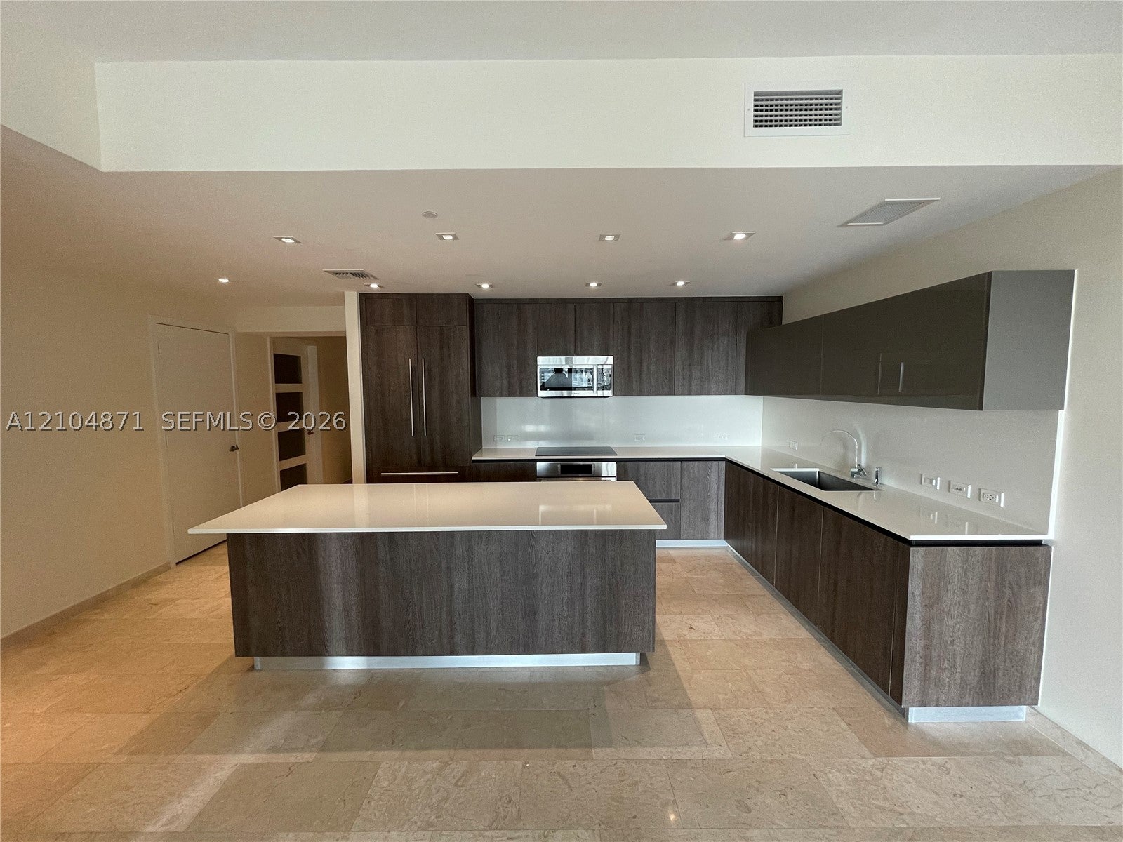 68 SE 6th St 909