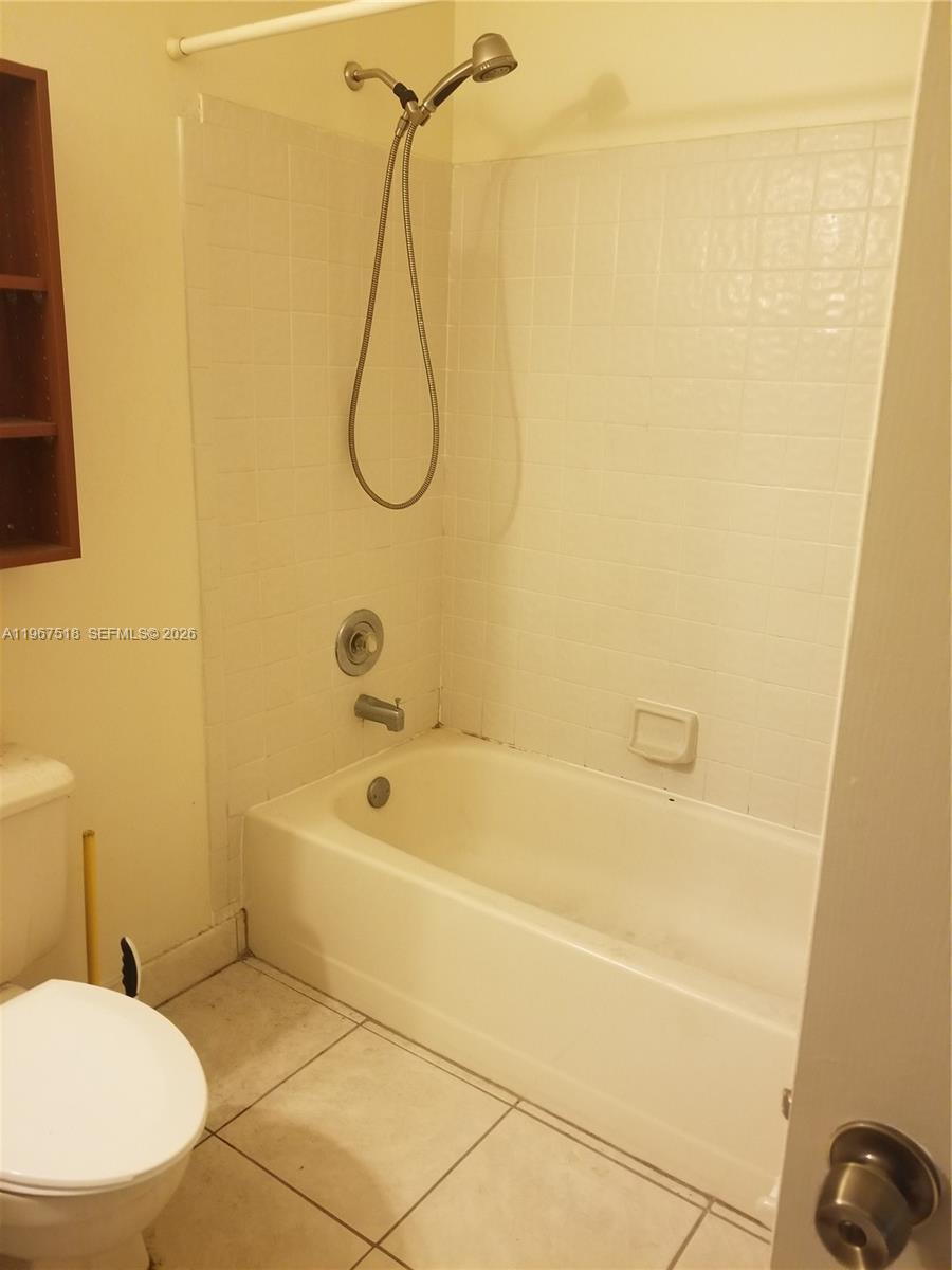 CORAL VILLAGE CONDO - Residential Lease