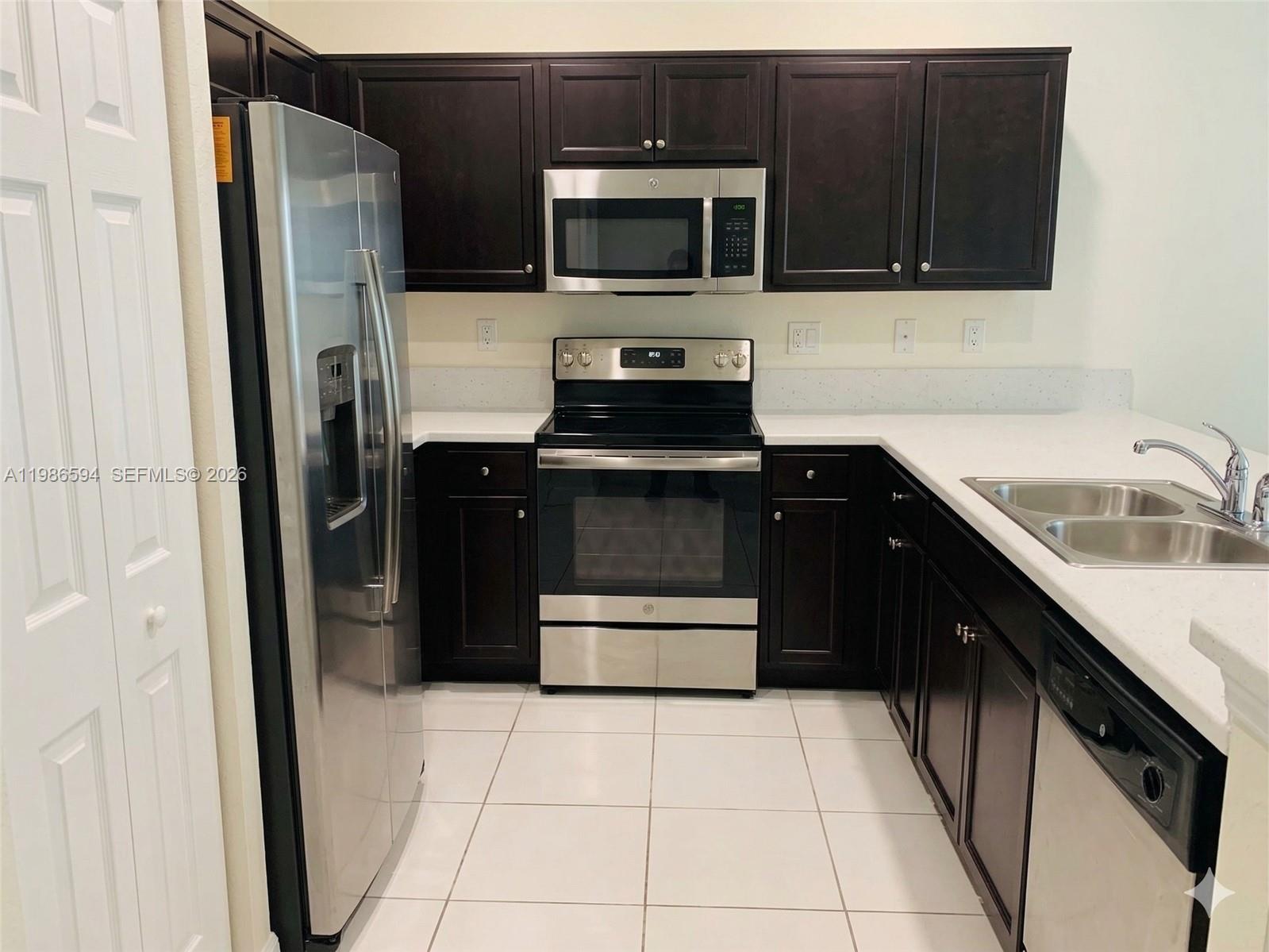 COCO PALM ESTATES - Residential