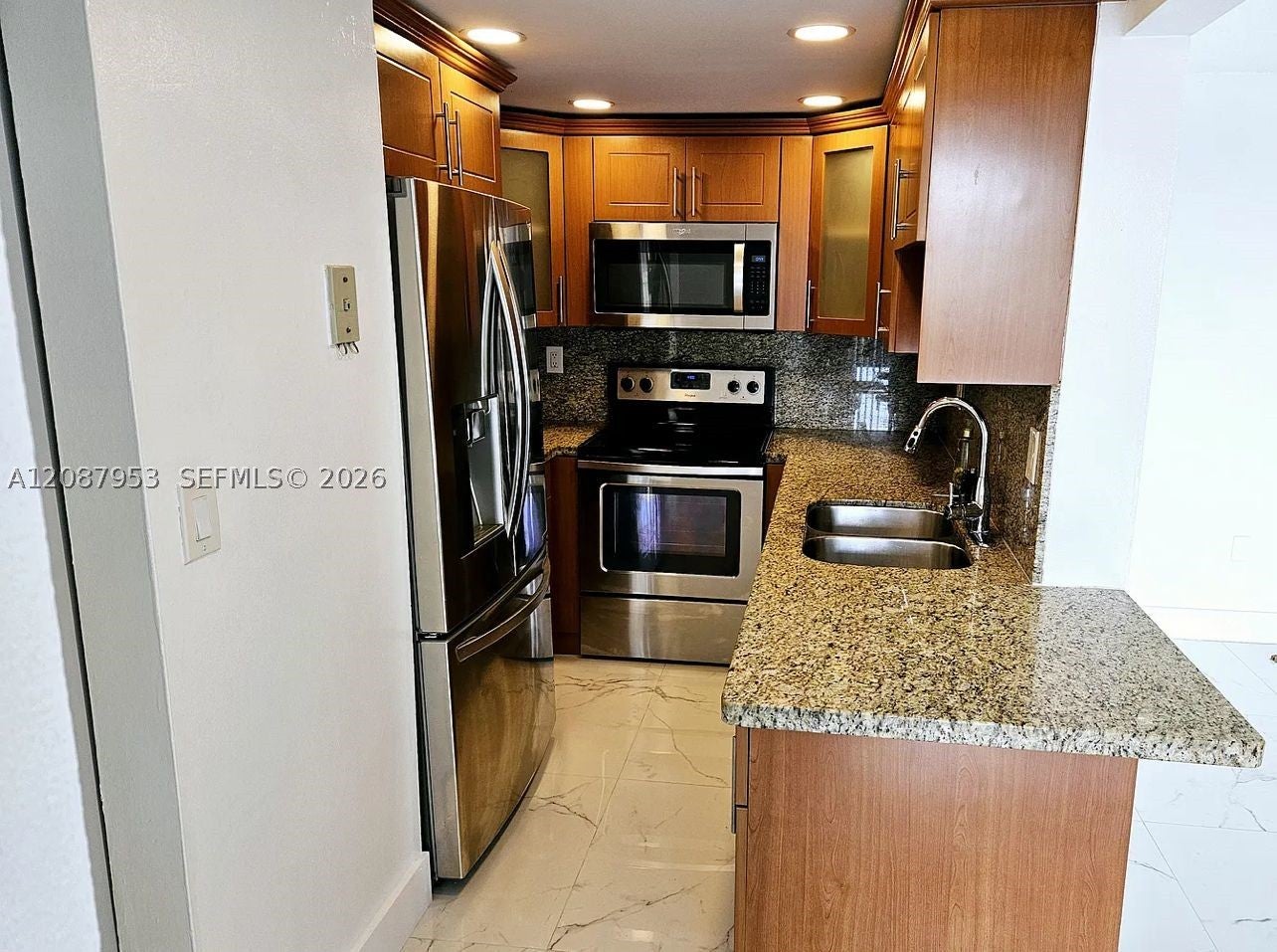 View photos, virtual tours, details... 9682 Fontainebleau Blvd 207