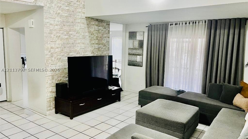 11530 NW 43RD