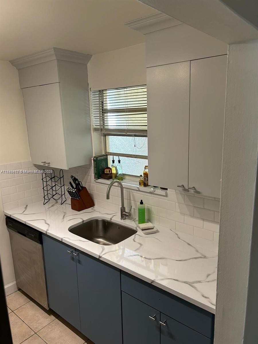 COURTYARDS AT KENDALL CON - Residential